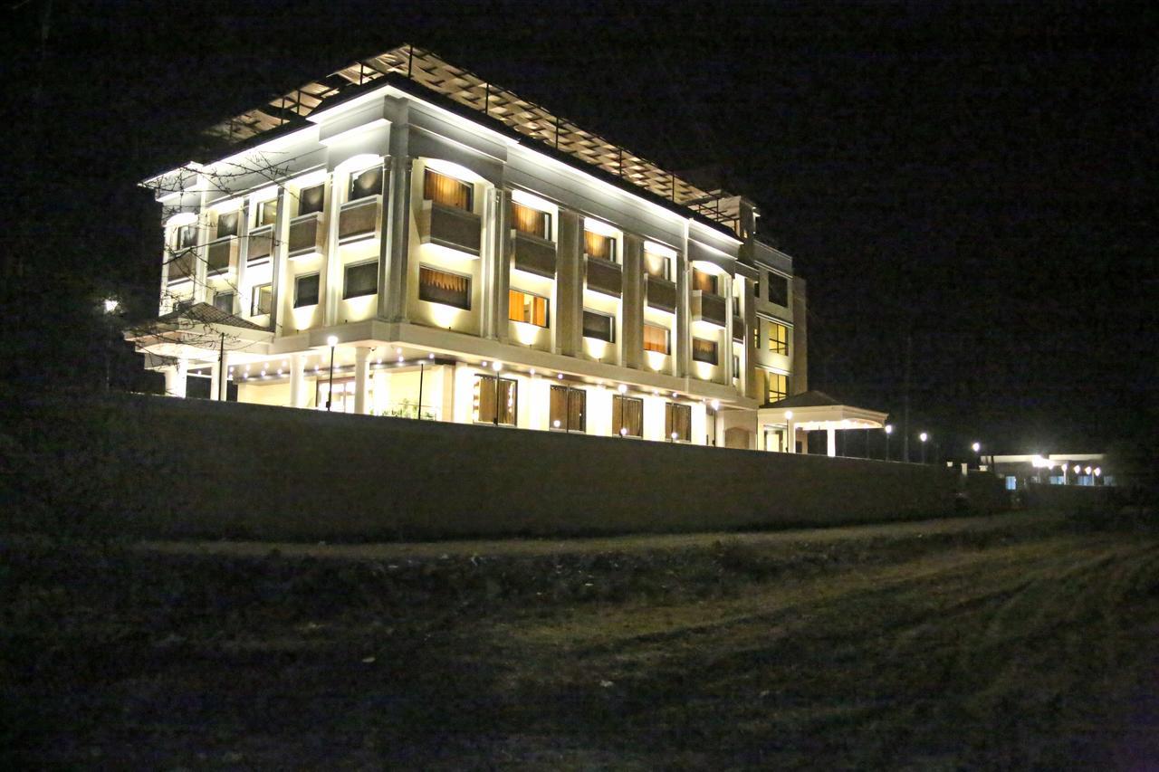 Hotel Lavanya Palace Ratlām Eksteriør bilde